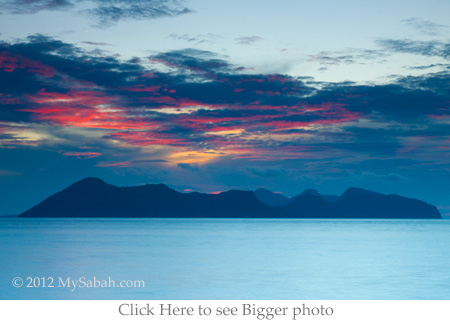 sunset of Pom-Pom Island