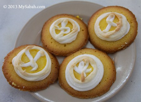 cow dung tart (牛屎挞)