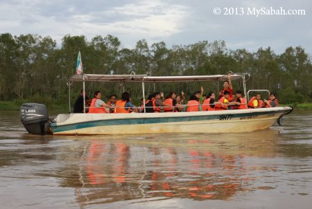 afternoon river cruise at Weston River