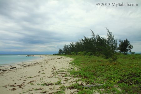 Pulau Kalampunian Besar