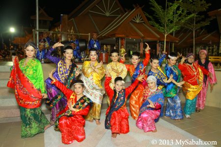 Suluk Sandakan group photo