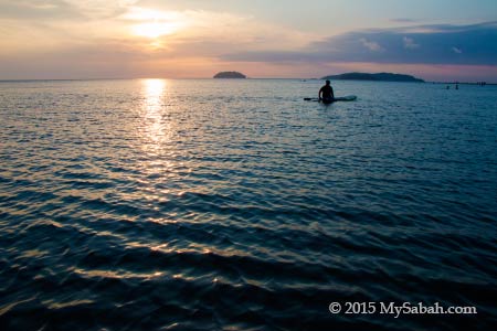 sunset in Tanjung Aru Beach