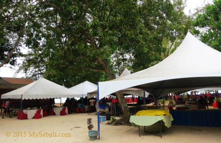 buffet stalls on island