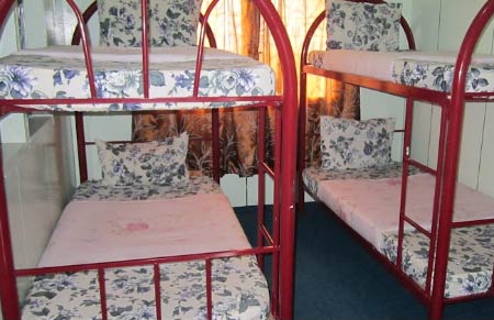 bunk beds in Bayu Kinabalu Lodge