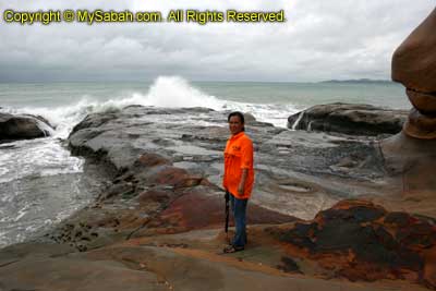 Terongkongan Beach