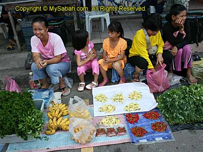 Saturday market of Bongawan