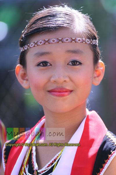 Dusun Tobilung girl