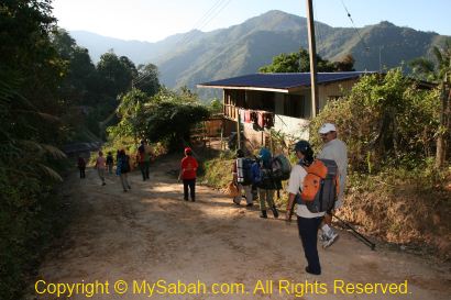 Walking to the ritual ceremony site