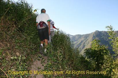 Walking to the ritual ceremony site