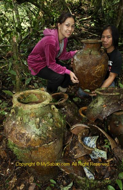 ancient coffin jars