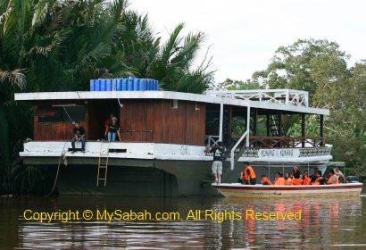 Kunang-Kunang House Boat