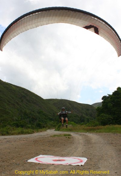 paragliding spot landing