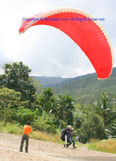 tandem flight landing