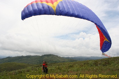 paragliding solo flight