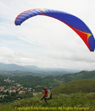 paragliding solo flight