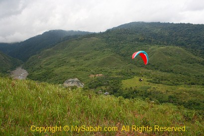 paragliding solo flight