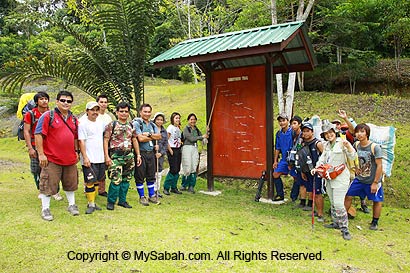 Group photo before the climb