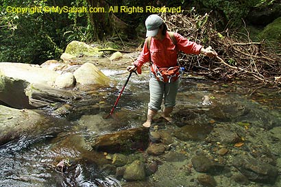 Crossing Kepuakan River