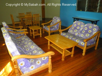 living room of Kayu Manis Lodge (Asrama Kayu Manis)