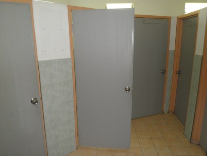 toilet of Kayu Manis Lodge (Asrama Kayu Manis)