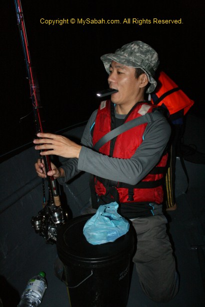 preparing fishing rod