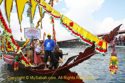 Tourists trying Lepa fun ride