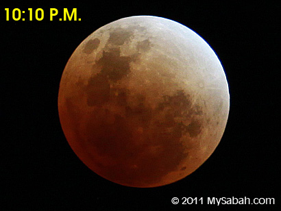 full lunar eclipse at 10:10pm