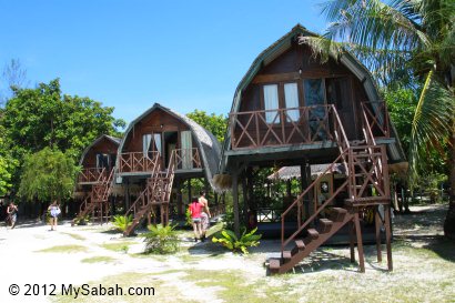 Mari-Mari Backpackers Lodge on Mantanani Besar