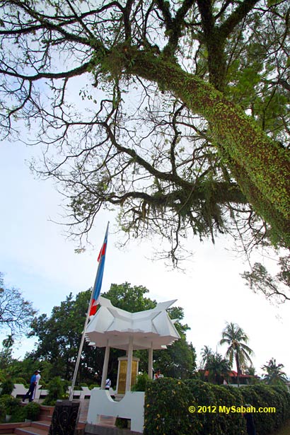 Petagas War World II Memorial