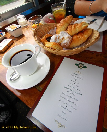 breakfast on the train