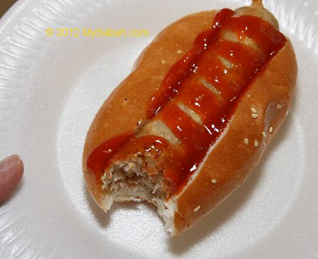 hot dog bun by Jarrod & Rawlins