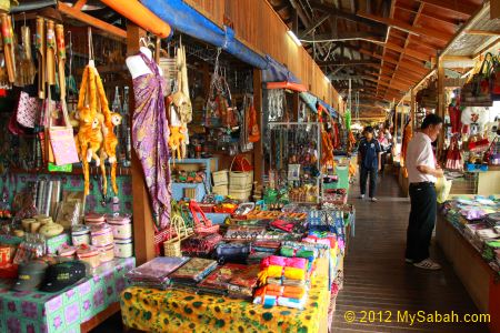 handicraft corridor of Pekan Nabalu