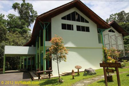 Research and Education Building