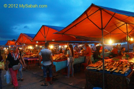 BBQ Seafood in Sinsuran night market