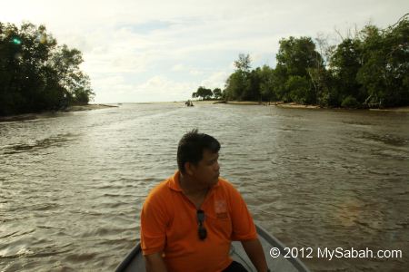 estuary of Bongawan River
