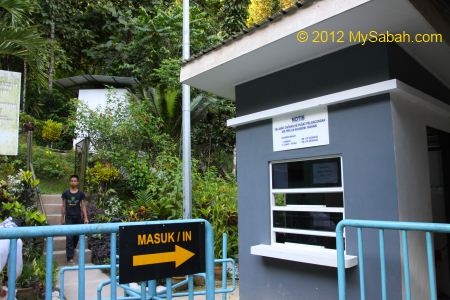 ticket counter of Kiansom