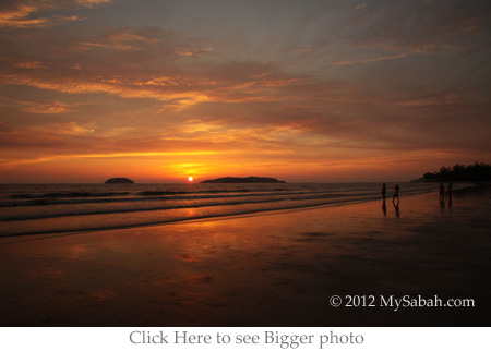 sunset of Tanjung Aru Beach