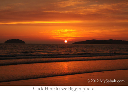 sunset of Tanjung Aru Beach