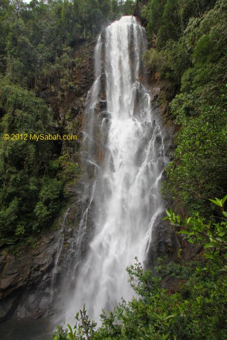 95-Meter tall Tawai Waterfall