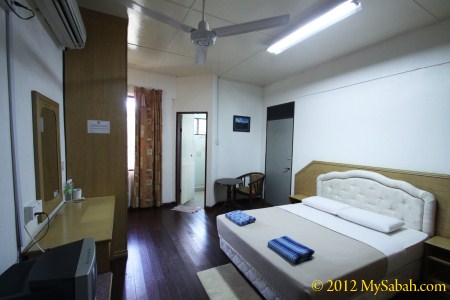 standard room of IPS (Institut Perhutanan Sabah)