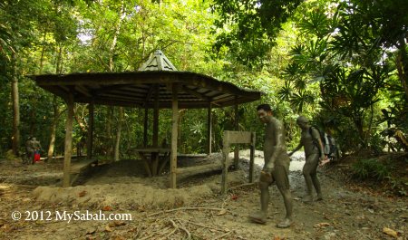 shelter of mud volcano