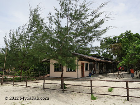 Sayang-Sayang Hostel (Mantanani Besar Island)