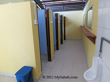 toilet of Sayang-Sayang Hostel