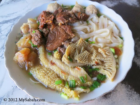 牛什河粉 Beef Noodle