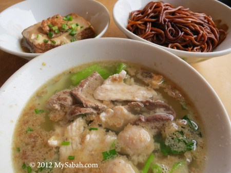 Kon Lau Pork Noodle