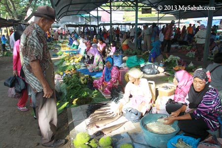 vegetables for sale in pasar tamu