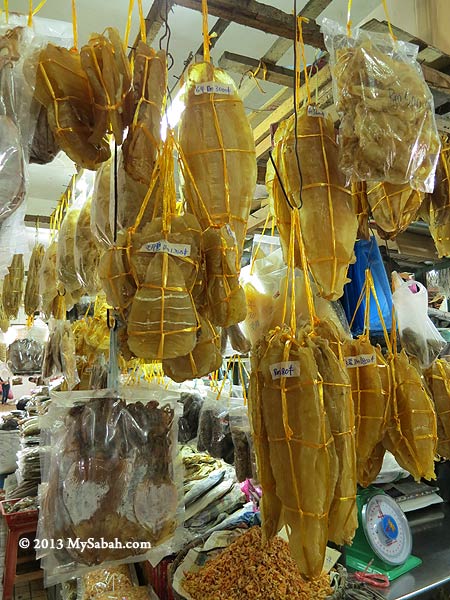 dried fish maw in Pasar Tanjung Tawau
