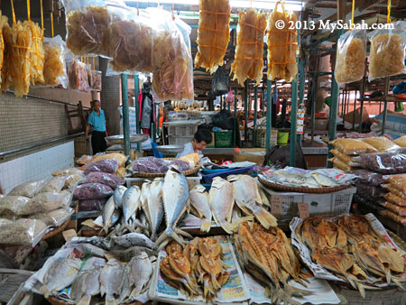 dried seafood in Tawau Tanjung Market