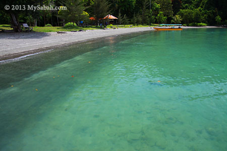 beach of Tumunong Hallu