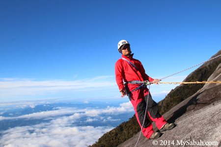 belayer of sport climbing